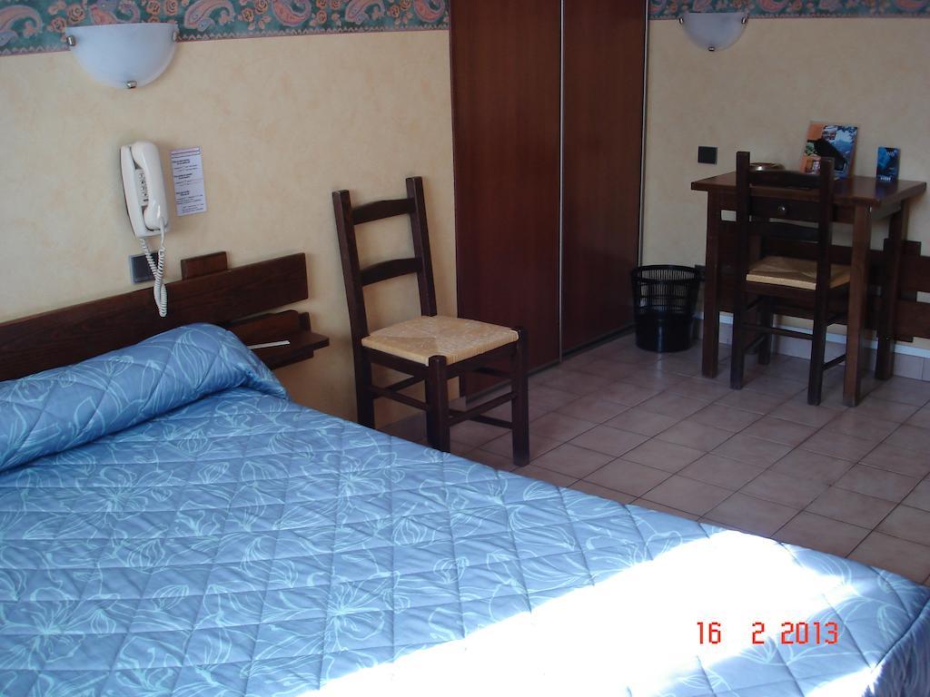 Hotel De La Poste Corps Rum bild